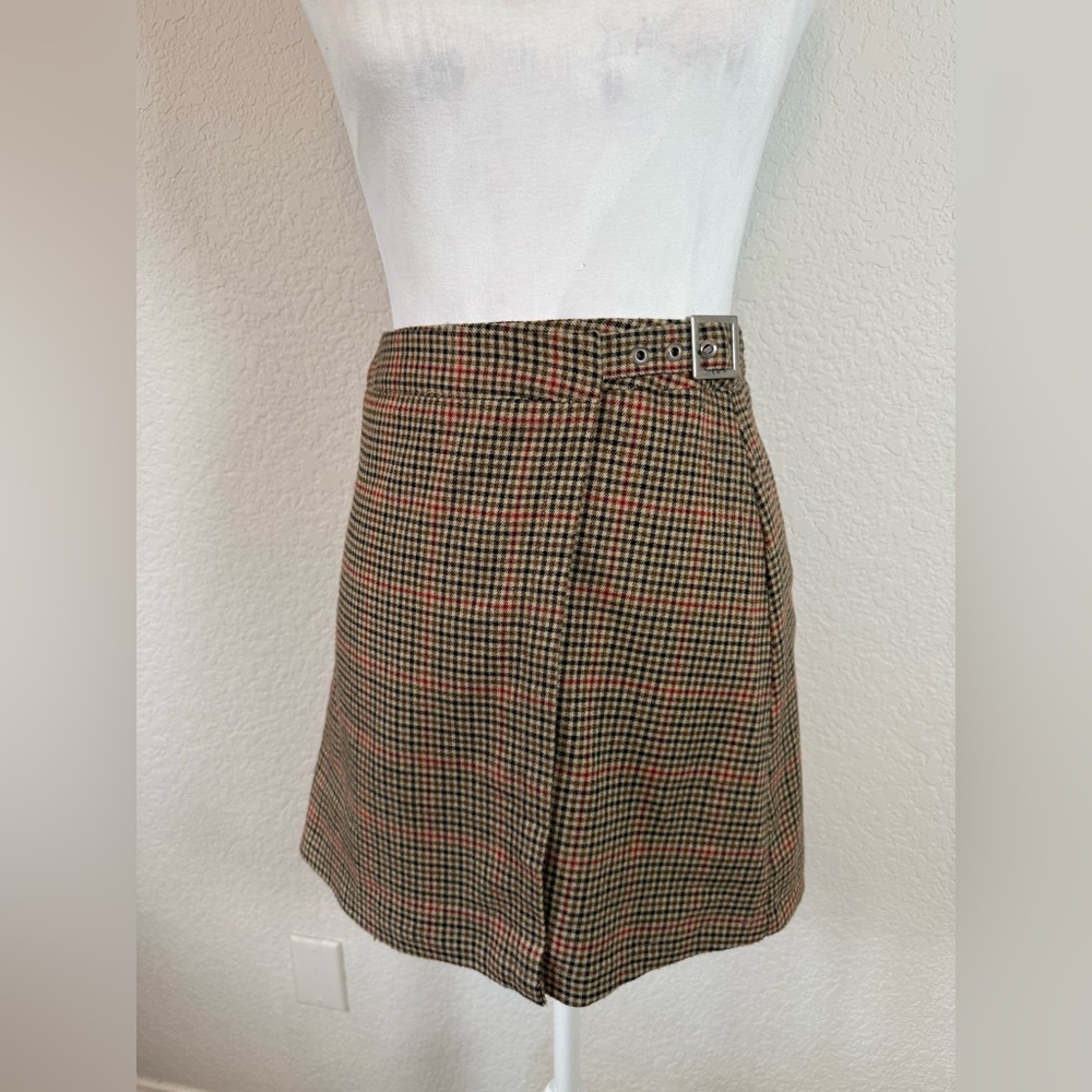 BRANDY MELVILLE PLAID MINI WRAP SKIRT. S/M‎